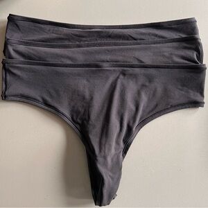 SKIMS Fits Everybody Thong 3 Pack - one pair worn 1x!